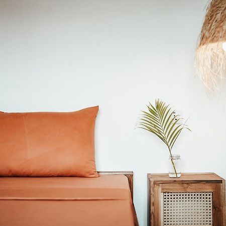 Amaroo Hikkaduwa Hotell Exteriör bild