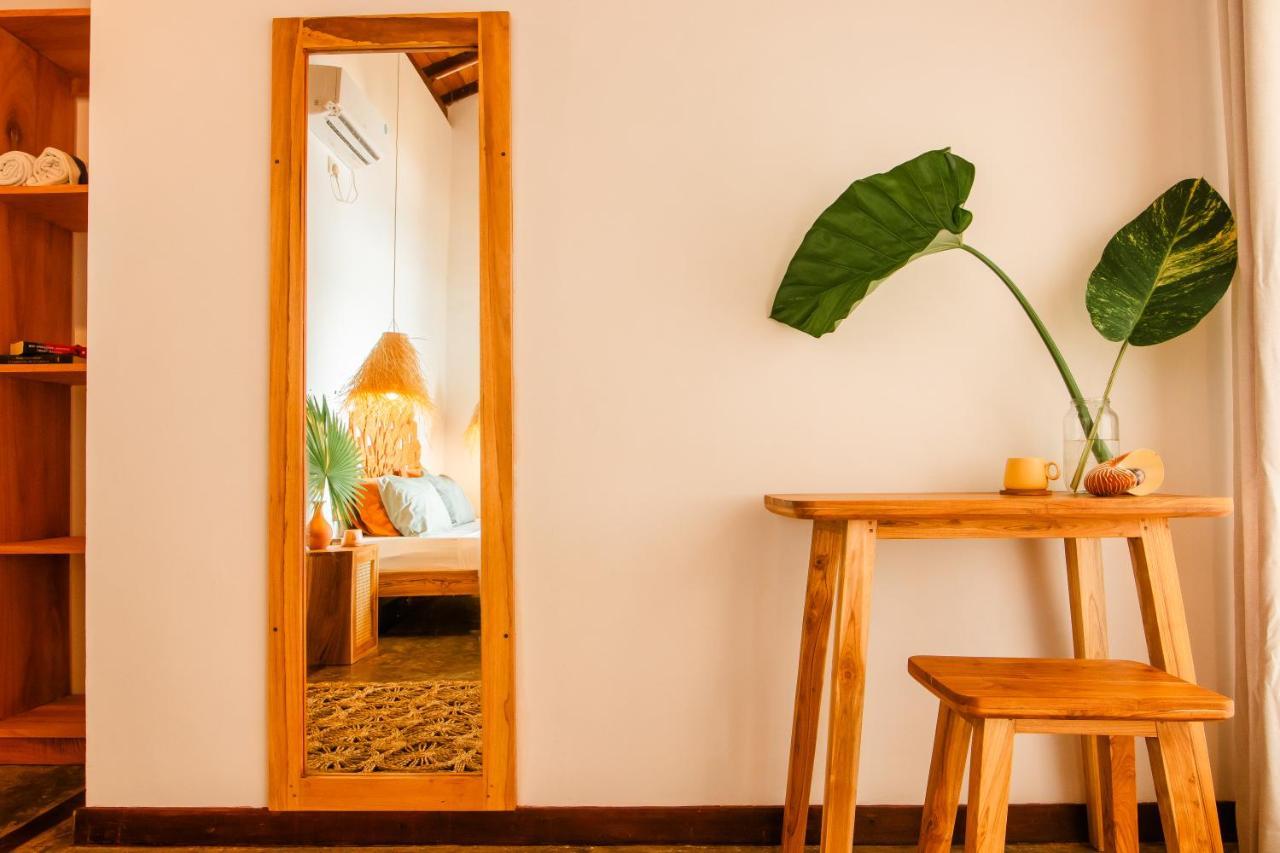 Amaroo Hikkaduwa Hotell Exteriör bild