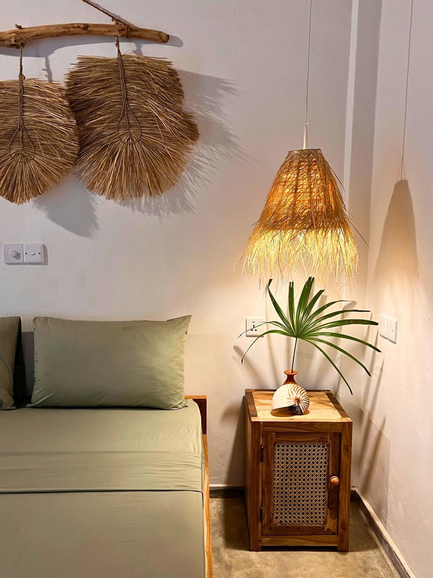 Amaroo Hikkaduwa Hotell Exteriör bild